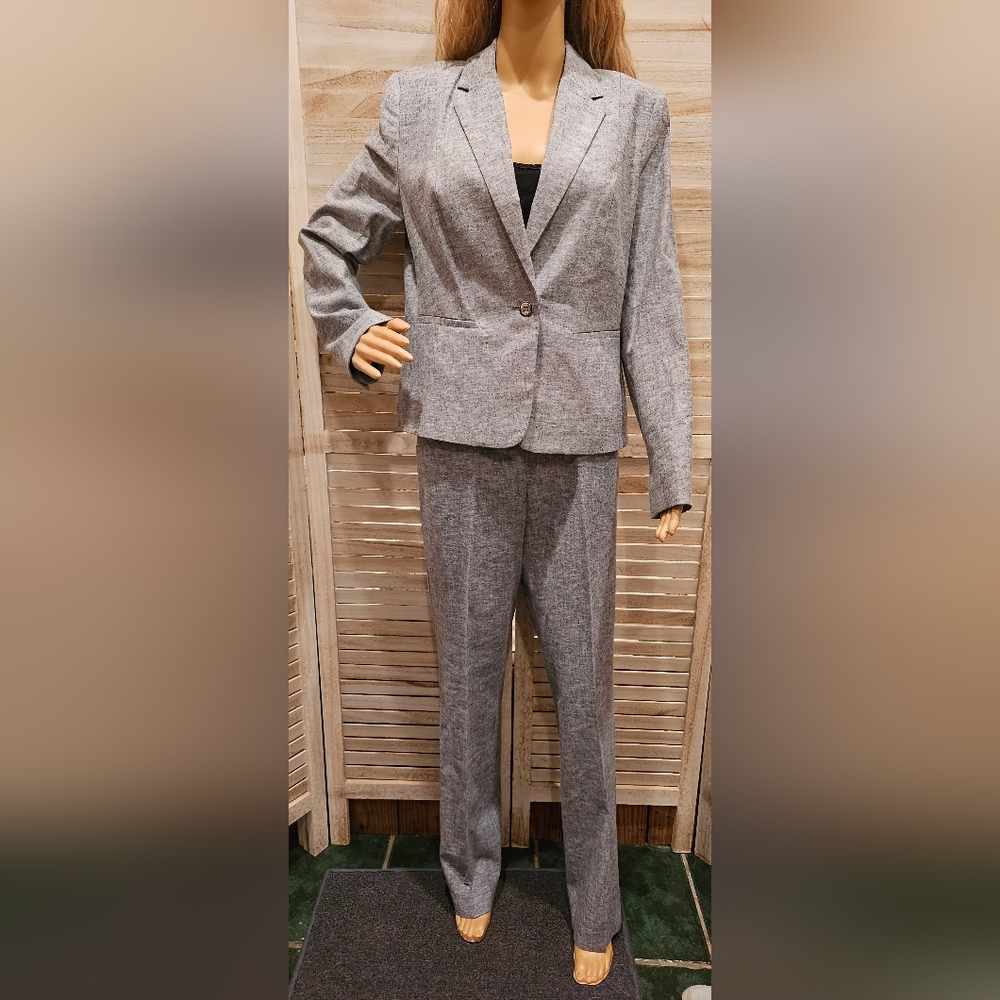 7th Avenue Design Studio New York & Company Women's Gray Pantsuit sz 8
